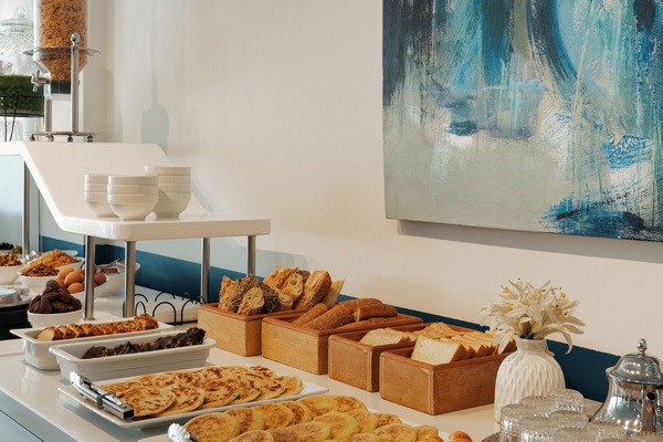 Daily buffet breakfast for a fee
