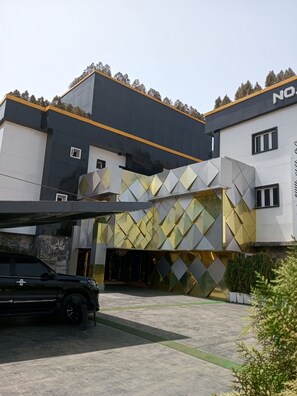 Exterior - No. 1 Hotel (Abuja)