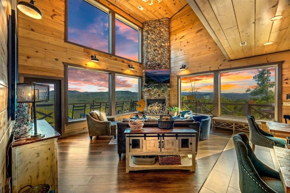 Televisión y chimenea 