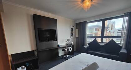 Superb studio in Parramatta CBD, 2m walk from station