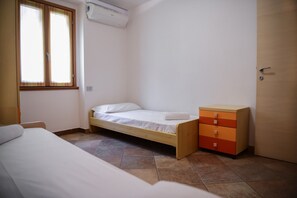 2 camere, ferro/asse da stiro, Wi-Fi gratuito, lenzuola