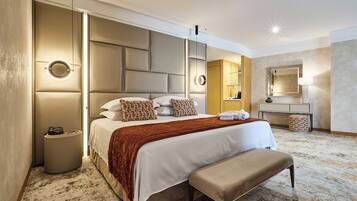 Ropa de cama de alta calidad y minibar