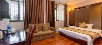 Yuzhong Baguo Hotel