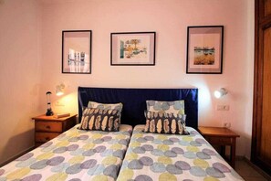 2 habitaciones, tabla de planchar con plancha y wifi gratis 