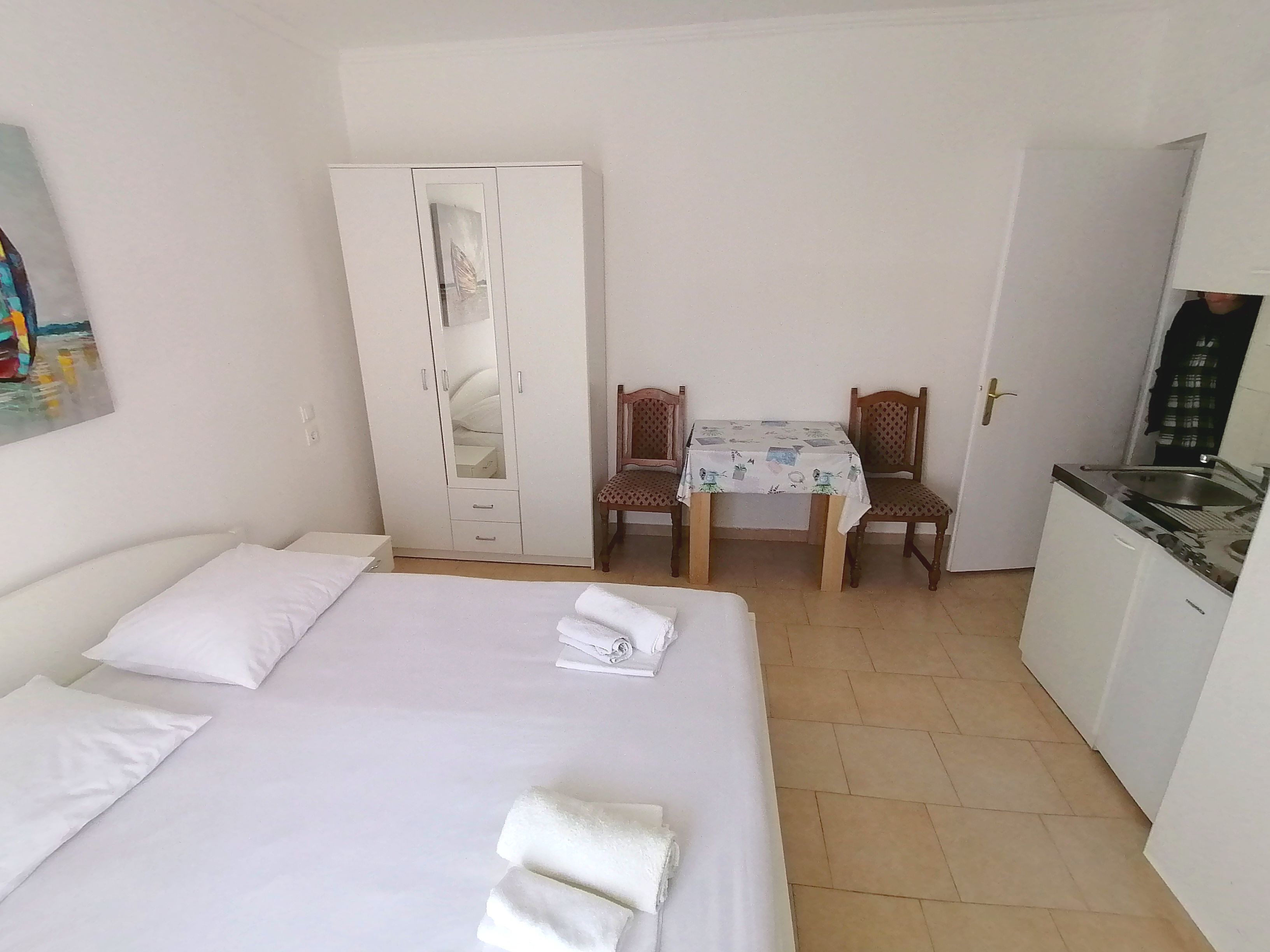 1 bedroom, WiFi, bed sheets