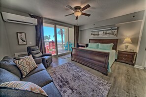 1 bedroom, iron/ironing board, free WiFi - Shores of Panama 205 Studio~Sleeps 4* (Panama City Beach)