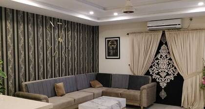 Lavish Living Apartments & Suites