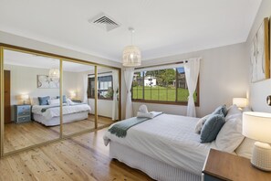 3 bedrooms, iron/ironing board, travel crib, free WiFi