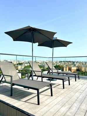 Outdoor pool - Park Heights by the Warren Collection (Msida)