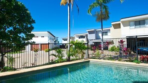 Pool - Magnetic Docks Townhouse 5, Beachfront townhouse with magnificent views (Nelly Bay)