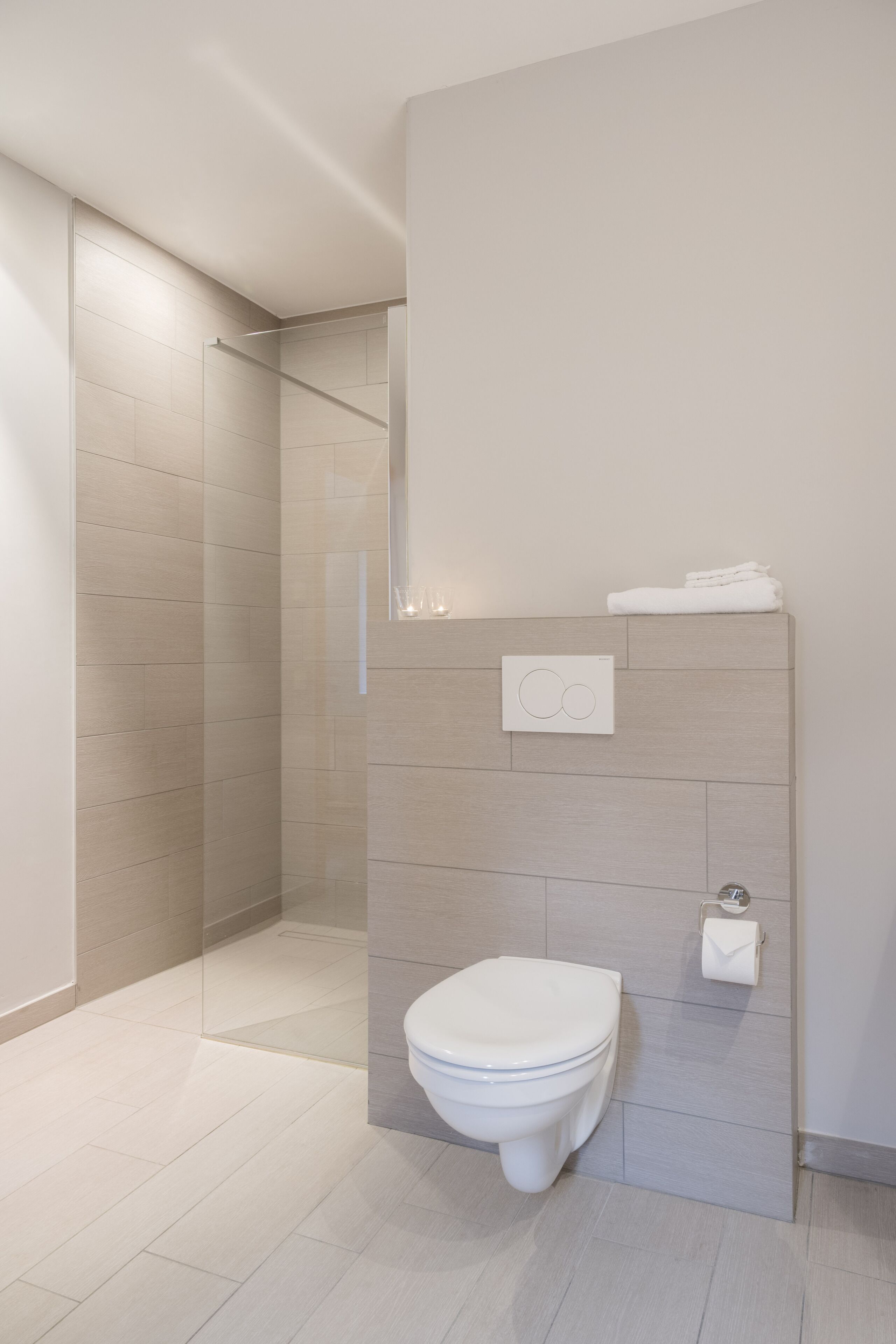 Standardzimmer | Badezimmer | Haartrockner, Handtücher, Seife, Shampoo