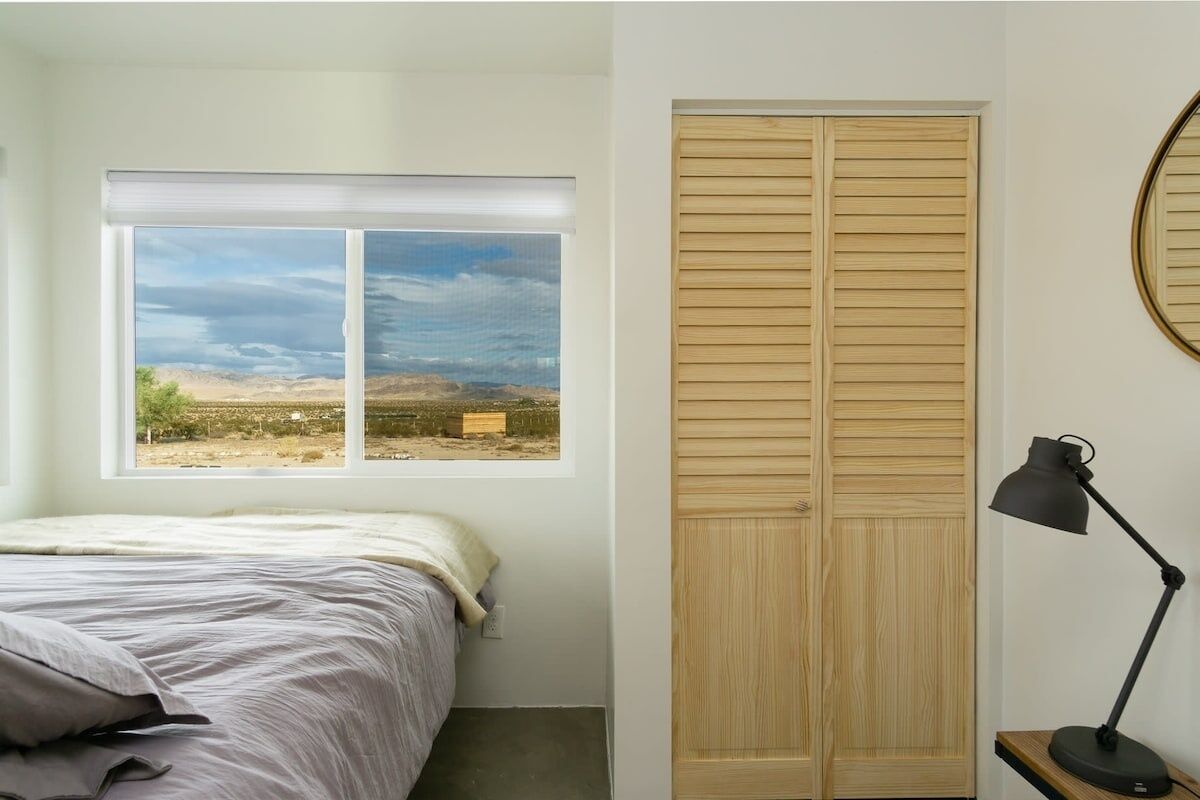 6 habitaciones, tabla de planchar con plancha, wifi y ropa de cama 