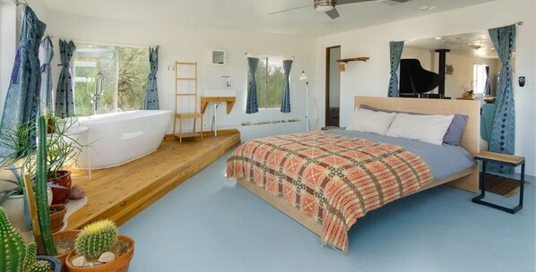 3 habitaciones, tabla de planchar con plancha, internet y ropa de cama 