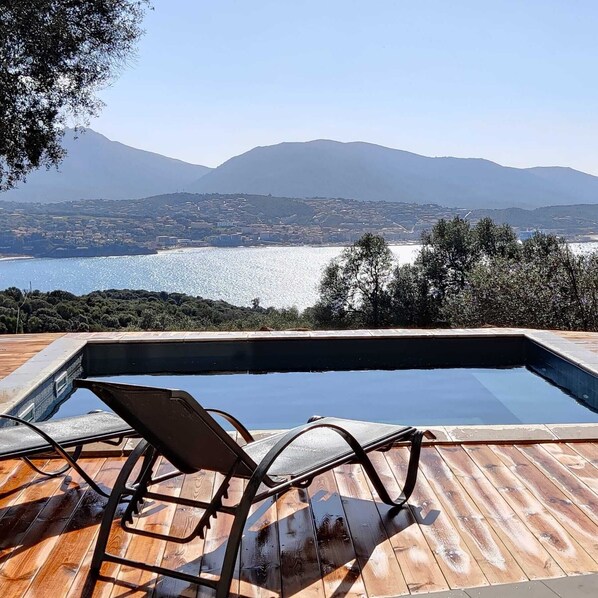 Comfort Studio Suite, 2 Bedrooms, Private Pool, Sea View | Terrace/patio