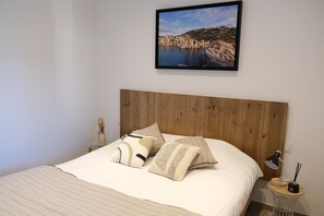 Comfort Studio Suite, 2 Bedrooms, Private Pool, Sea View