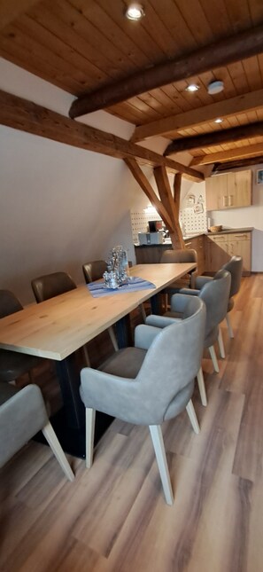 Dining - Vacation apartment on the banks of the river Medem. Ideal for 4 to 6 people (Otterndorf)