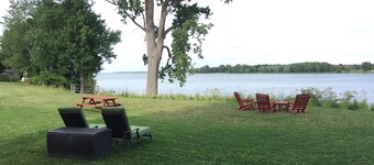 Lake Sunrise Cottage on Lake Champlain