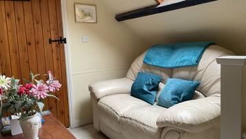 2 bedrooms, bed sheets