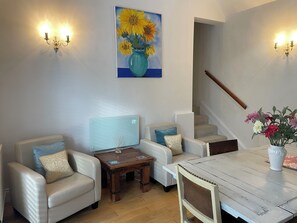 Living area - Gable Cottage (Oakham)
