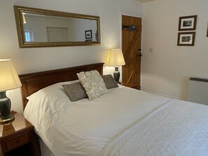 Cottage, 2 Bedrooms | 2 bedrooms, bed sheets - Gable Cottage (Oakham)