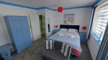 Family Room (Room 11 Second Floor) | Bed sheets