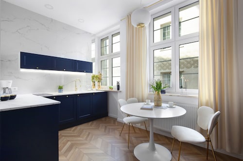 Elite Apartments Ogarna Suites Old Town