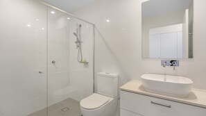 Shower, towels