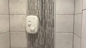 Appartement, privébadkamer | Badkamer