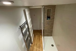 Luxury Apartment, Private Bathroom, Garden View (Newly Refurbed) | Bathroom - Muhuhu - Luxury Apartment (Lymington)