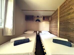 3 bedrooms, iron/ironing board, free WiFi