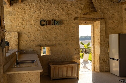 Mas des Coteaux. 5 star quiet Villa. Panoramic view, private pool,kids play area