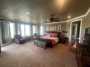 5 bedrooms, travel crib, WiFi, bed sheets