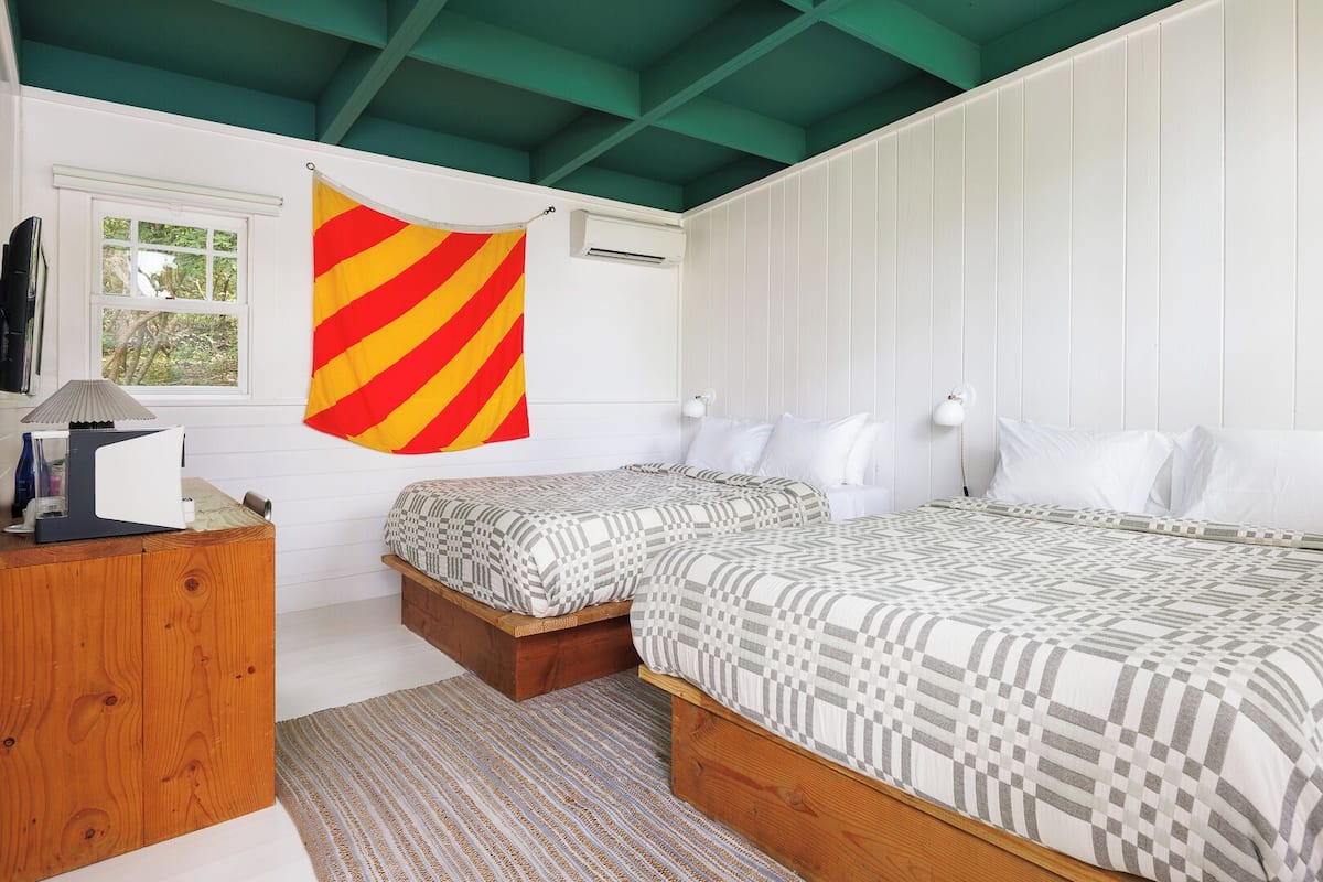 Deluxe-rum - 2 queensize-sängar | Italienska Frette-lakan och sängtillbehör av högsta kvalitet