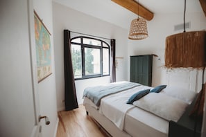 5 chambres, literie de qualité supérieure, matelas mémoire de forme