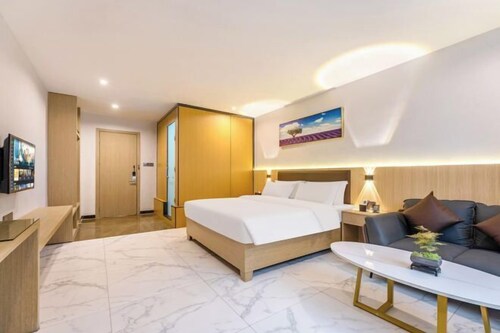 Boluo Yanting Business Apartment