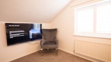 Cottage | 1 bedroom, down duvets, soundproofing, iron/ironing board