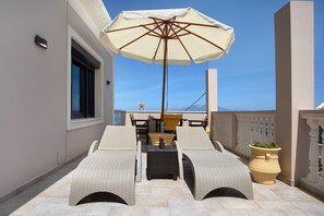 Terrace/patio - "Zante Sunset Vibes" Luxury Villa with Sea View, Private Balconies & Air Conditioning (Zakynthos)