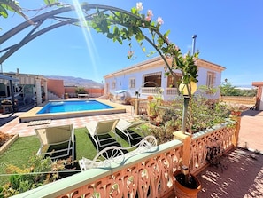 Pool - Holiday Home Villa Mansa with Mountain Views, Private Pool and Wi-Fi (Pechina)