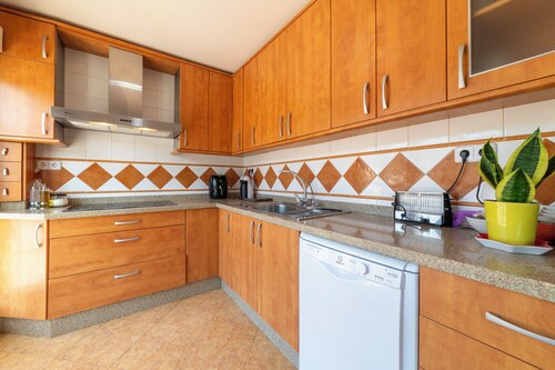 Vacation Home "Villa Mansa" with Mountain View, Private Pool & Wi-Fi