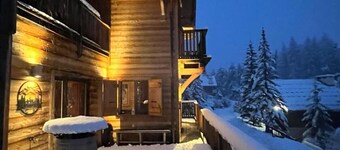 Luxury chalet with Terrace with Mountain View and Wi-Fi