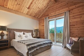 6 bedrooms, iron/ironing board, free WiFi, bed sheets - Luxury chalet with Terrace with Mountain View and Wi-Fi (Saint-Étienne-de-Tinée)