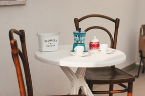 Outdoor dining - Alchemy Apartment (Conversano)