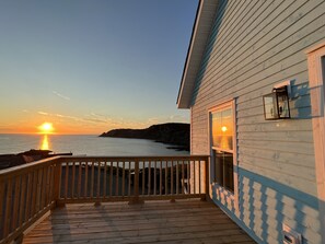 Terrace/patio - Ocean, Iceberg, Whale views! (Crow Head Twillingate)