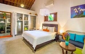 3 bedrooms, in-room safe, WiFi, bed sheets
