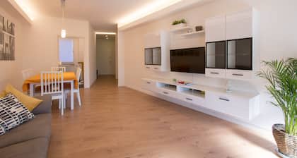 FULLY RENOVATED APARTMENT 5 MIN FROM THE CENTER