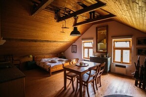 4 عدّة غرف نوم ومكتب ومكواة/لوح كي وواي فاي مجانًا