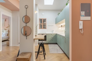 Standard-Apartment | Eigene Küche | Kühlschrank, Ofen, Herdplatte, Geschirrspüler