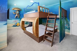 5 bedrooms, iron/ironing board, WiFi, bed sheets