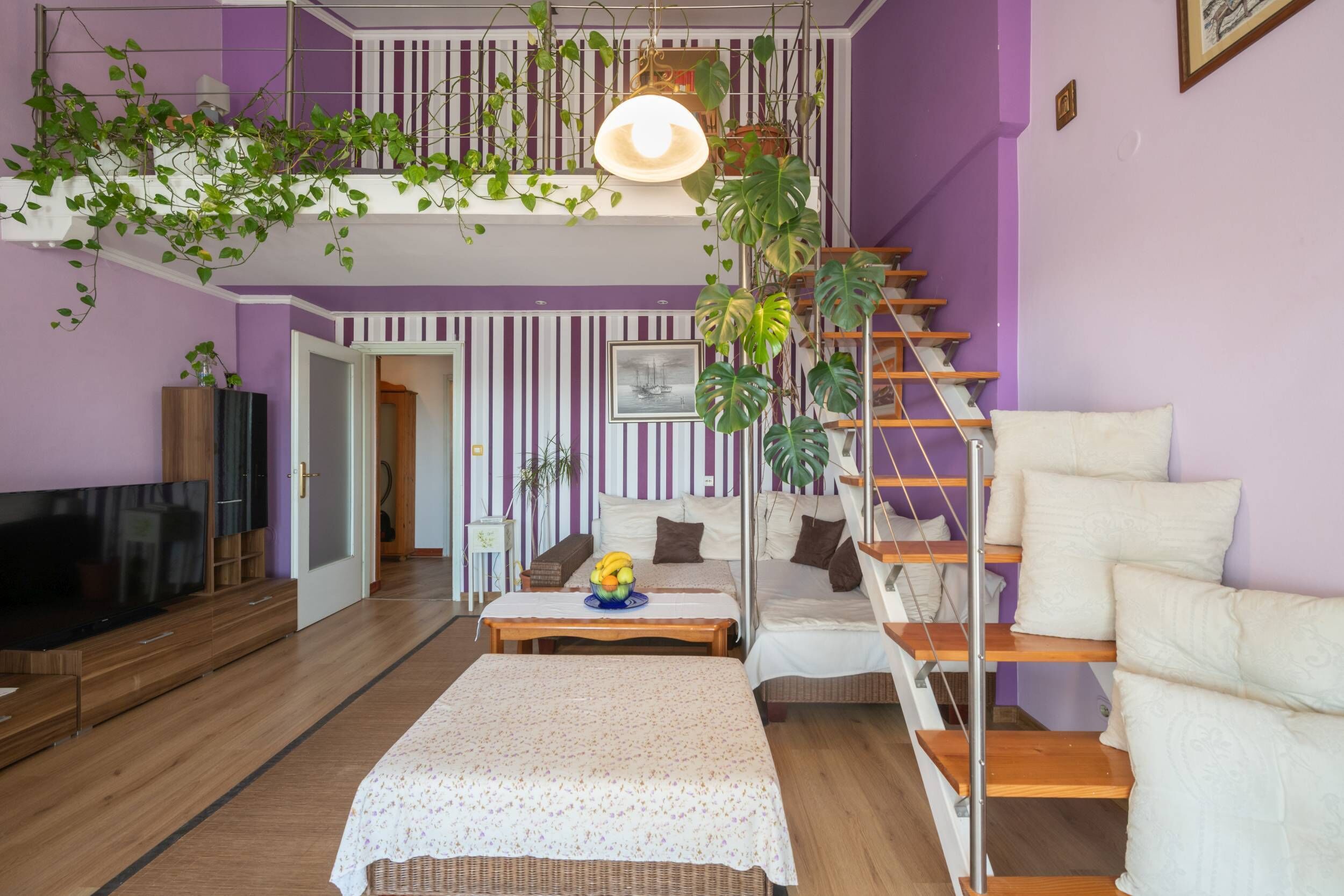 2 Schlafzimmer, Schreibtisch, Bügeleisen/Bügelbrett, Reisekinderbett