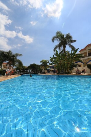 Indoor pool, outdoor pool